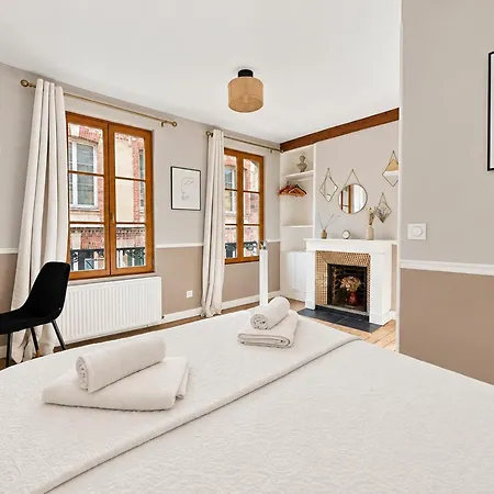 Goutez Au Charme Chic D Honfleur